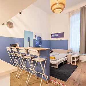 Cosy In Party District W41 Blue Appartamento Budapest